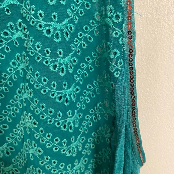 AEO Tank - Picture 4 of 6